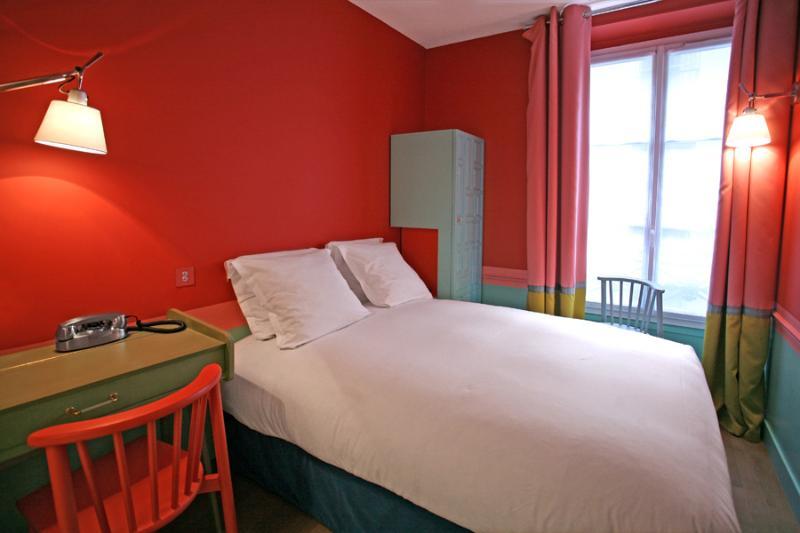 Crayon Hotel 3*